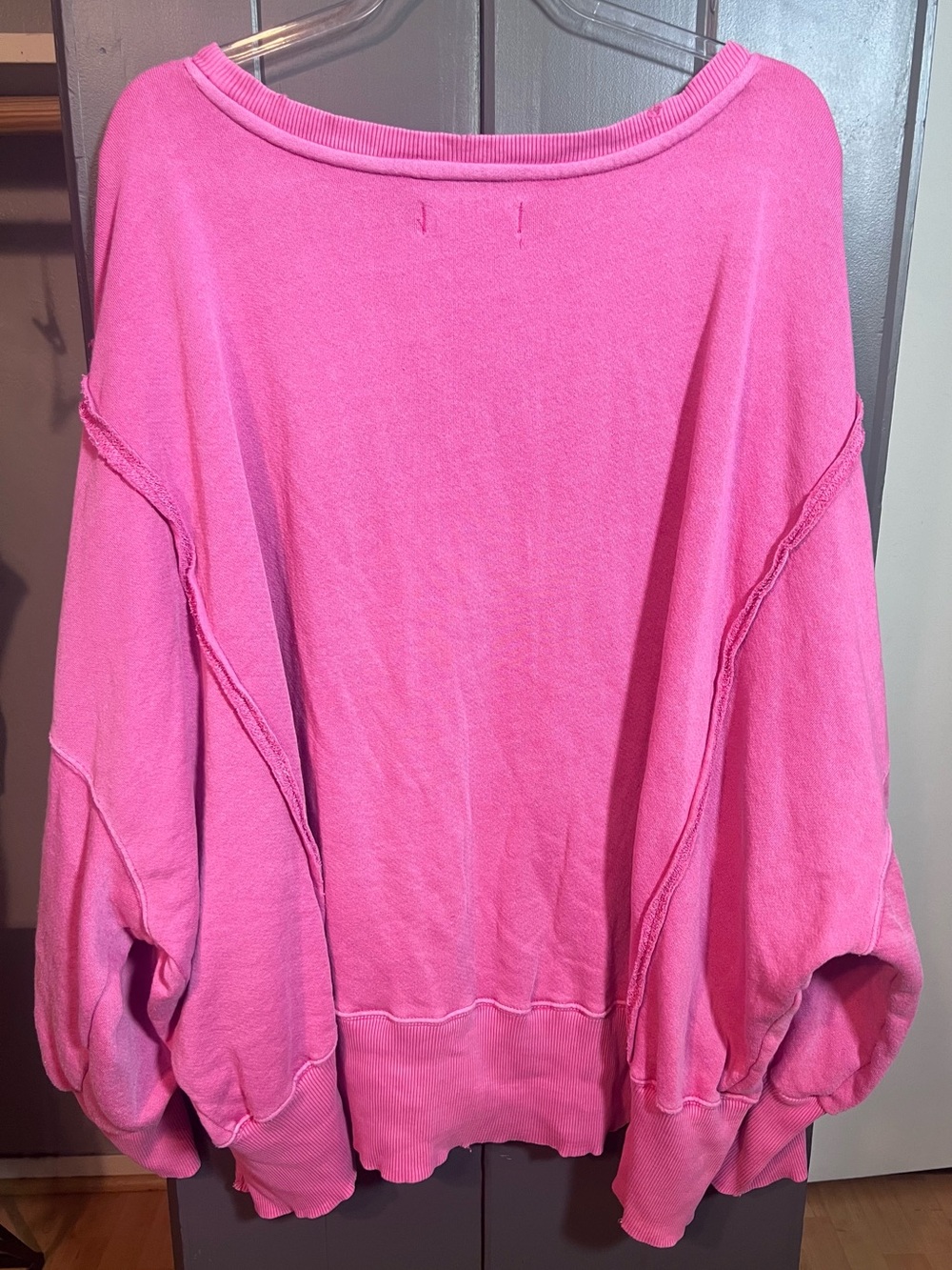 We The Free Camden Bubblegum Pink Oversized Pullover Sweatshirt Size L - Picture 3 of 3